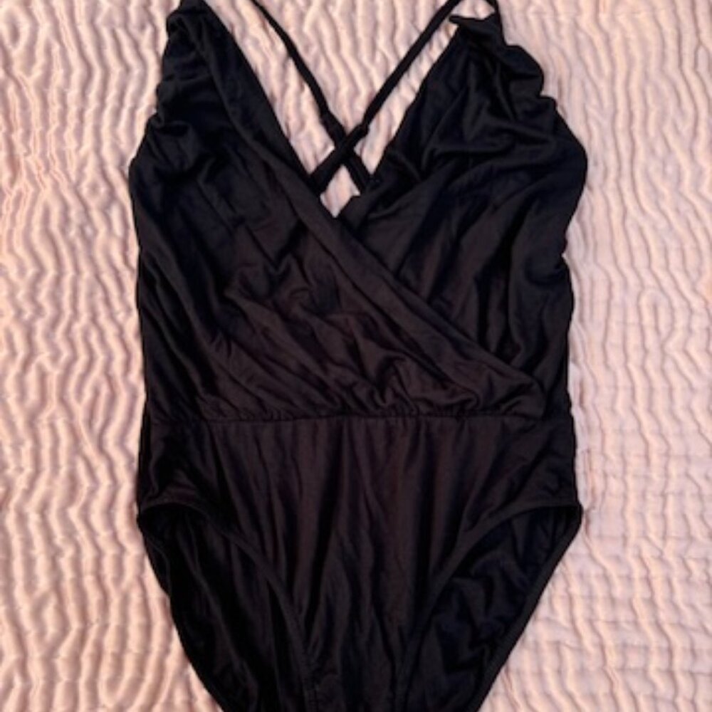 Out from Under V Neck Criss Cross Ruched Black Bodysuit Size M